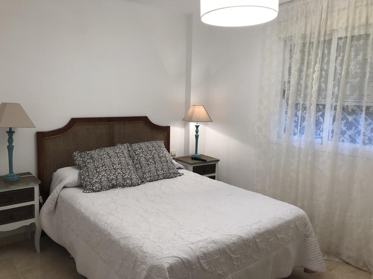 Apartamento En Playa La Luna Sitio de Calahonda Exterior foto
